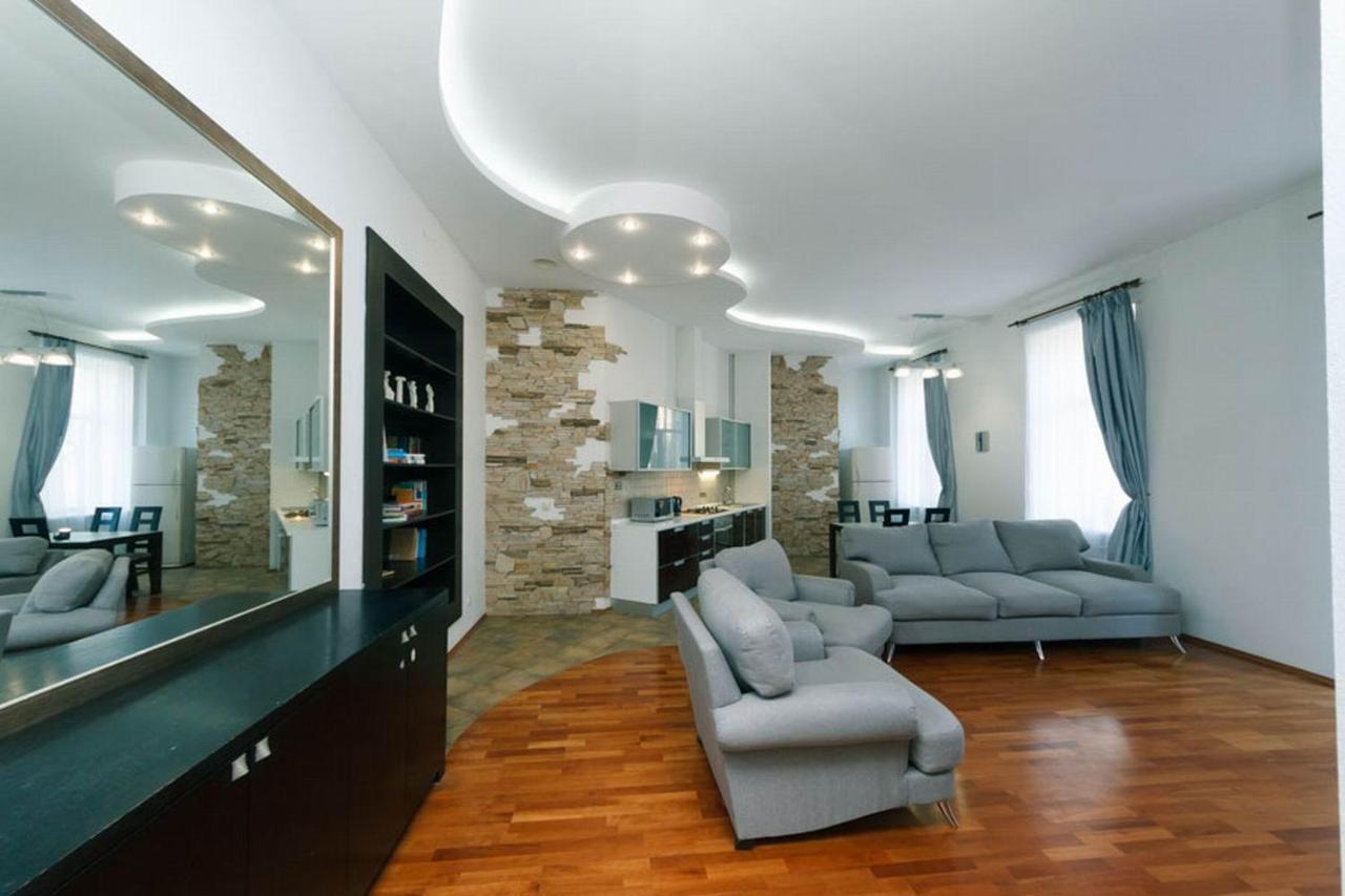 Lux Near Maidan, Khreschutyk 3Br Apartment Kyiv Exterior photo